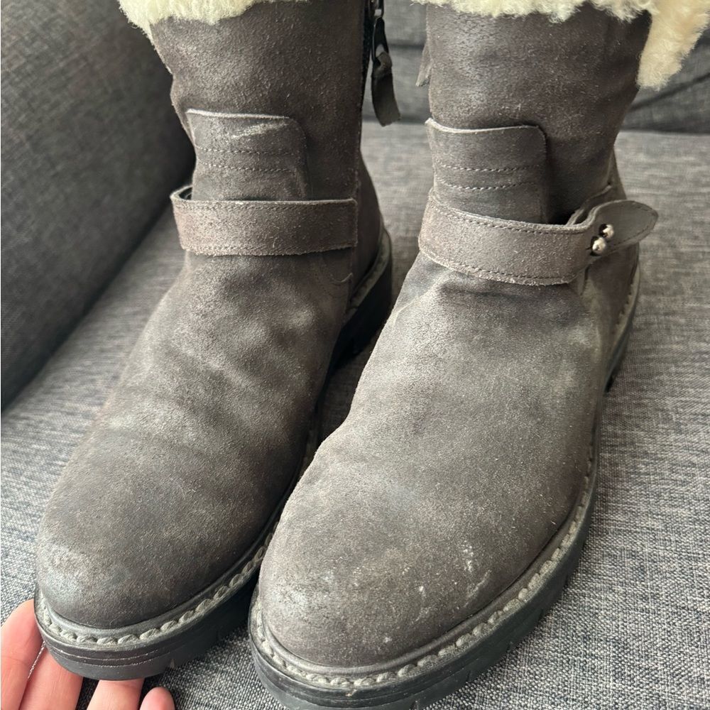 Rag & Bone
Suede Fur Trim Moto Boots
Women's Size:8,5 - Picture 11 of 12